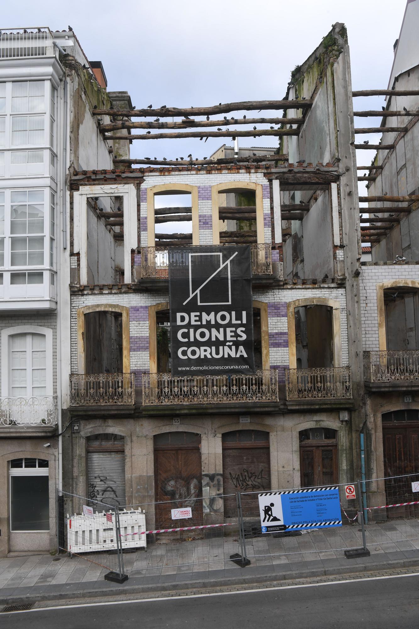 El Ayuntamiento de A Coruña forzará la subasta de ocho inmuebles en ruinas para garantizar su rehabilitación