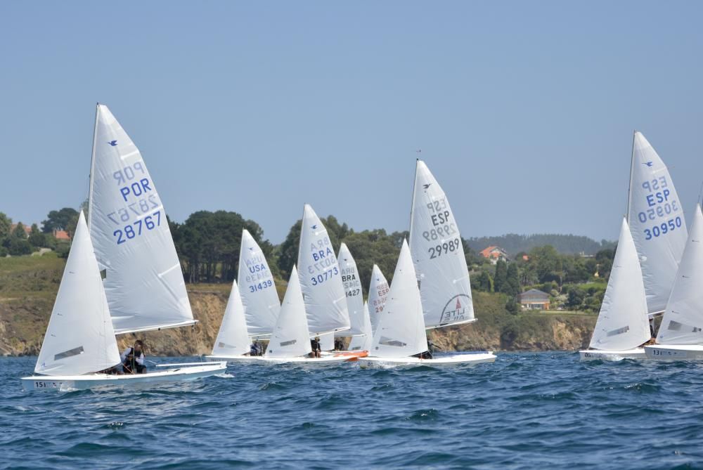 Comienza el campeonato del mundo juvenil de la clase Snipe organizado por el Real Club Náutico de La Coruña.