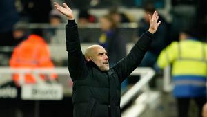 Guardiola raja contra el VAR: Que Howard Webb me llame mañana...