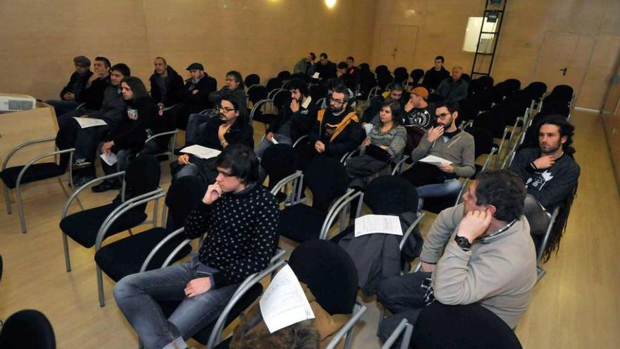 Asamblea con los músicos mierenses por los locales de ensayo de La Peña