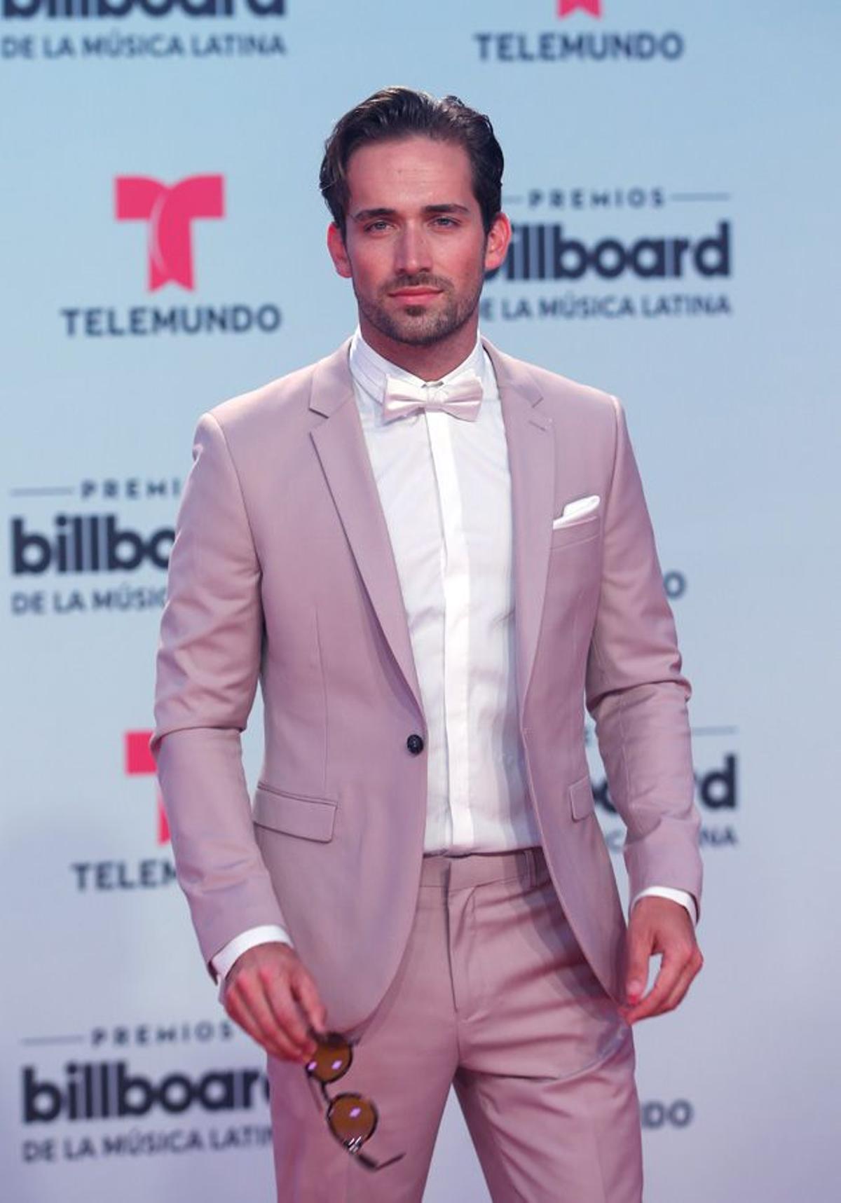 Premios Billboard Latinos: Mauricio Henao