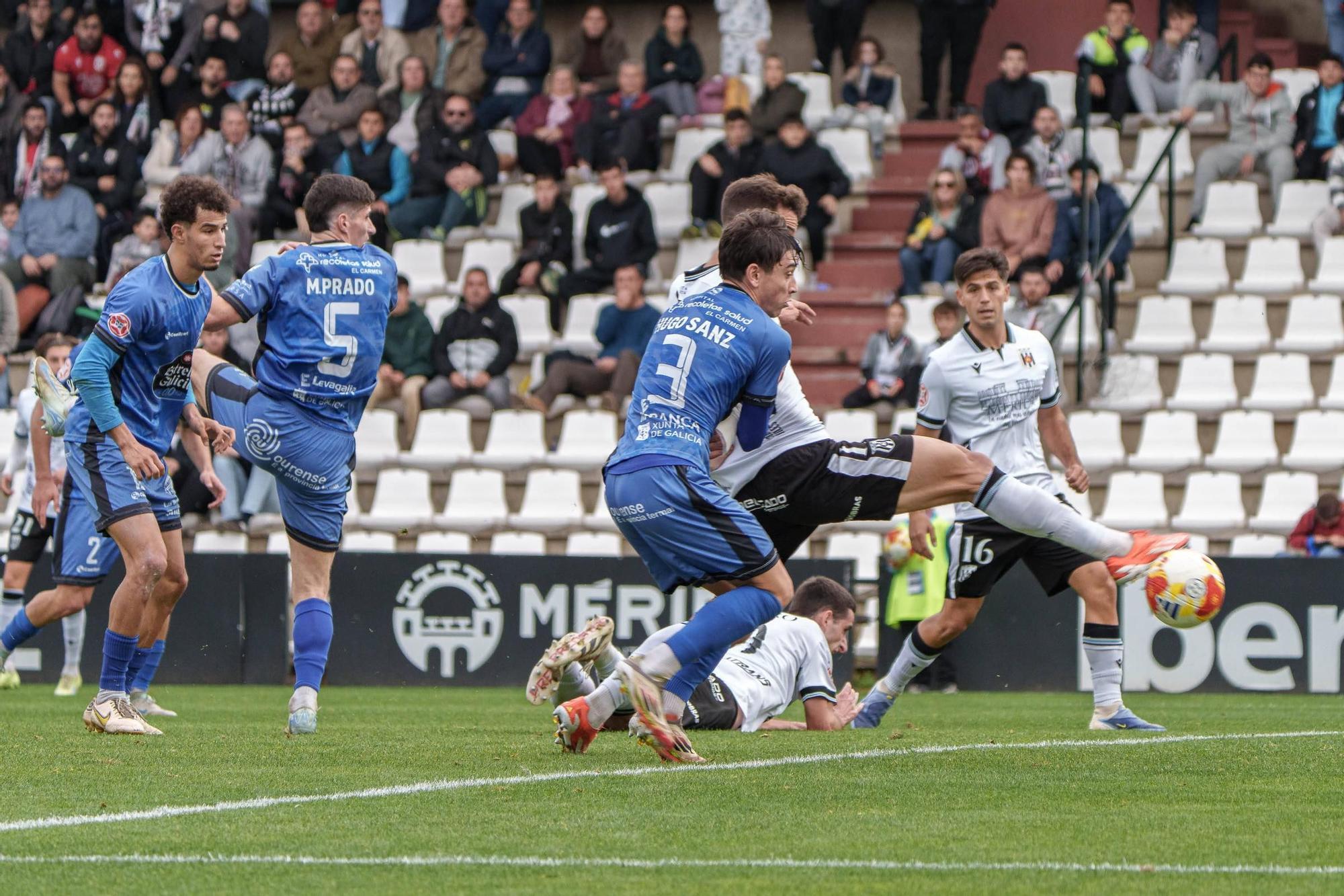 FOTOGALERÍA | Las mejores imágenes del partido Mérida-Orense