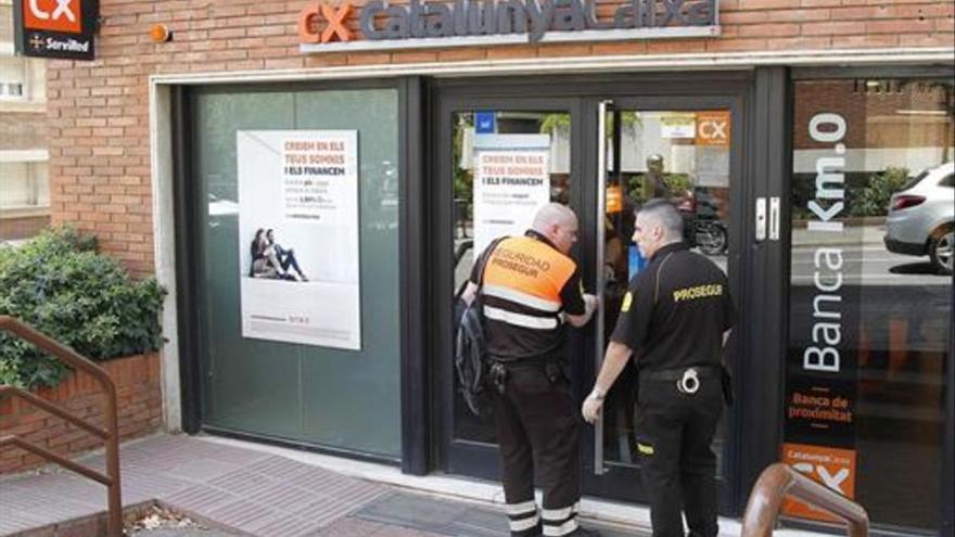 El juez exculpa a un banco del asesinato de una empleada en Barcelona