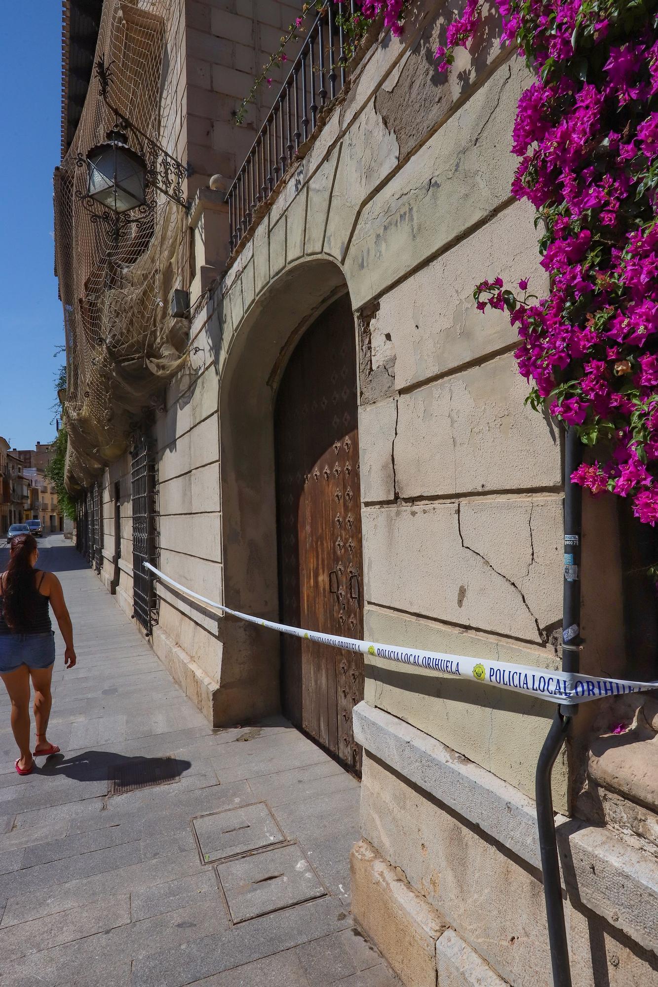 En este lamentable estado está el Palacio de Rubalcava de Orihuela