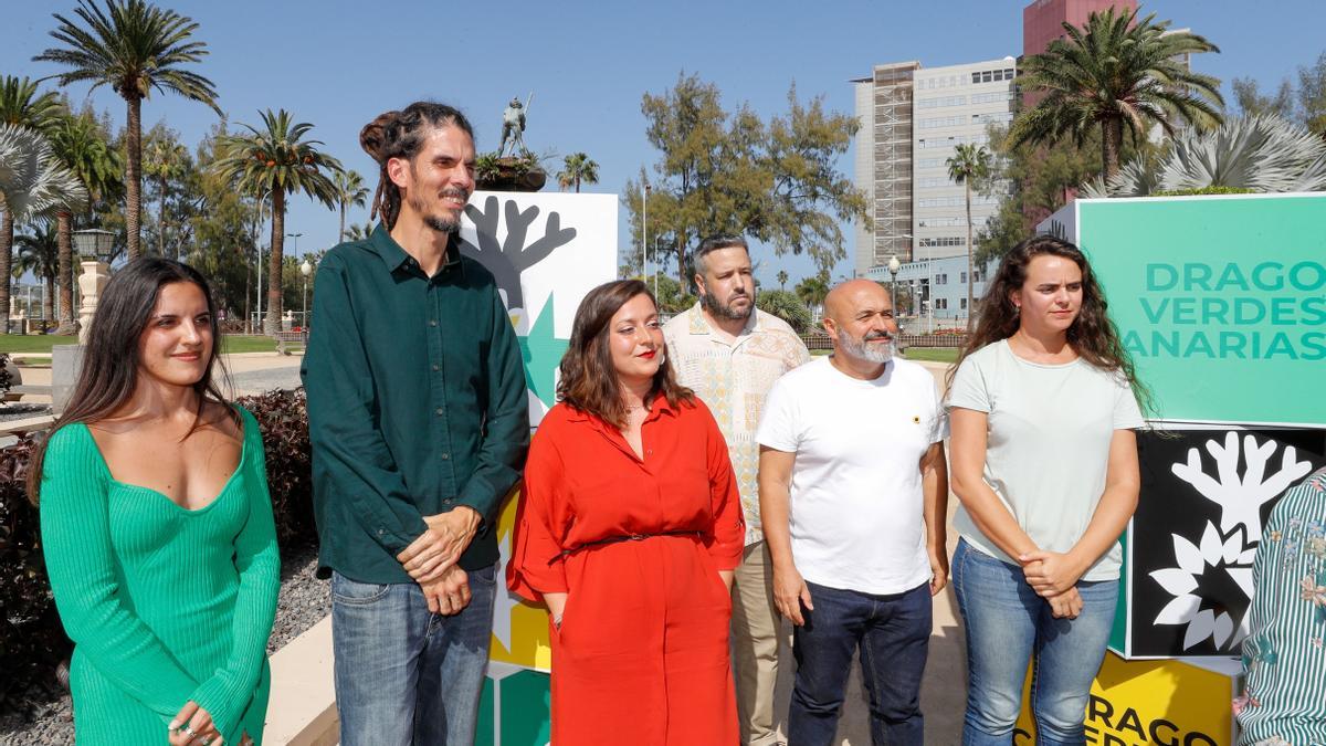 Alberto Rodríguez (segundo por la izquierda), presenta las candidaturas de Drago al Parlamento de Canarias.