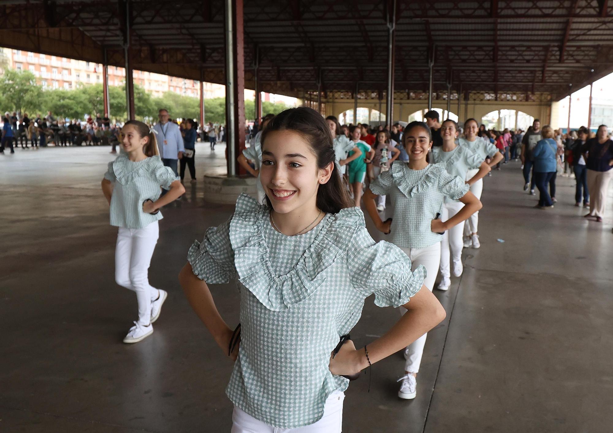 Así ha sido el ensayo general de la "dansà de les falles infantils a la Verge"