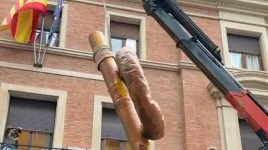 Un Rollo y Caña gigante se convierte en una de las imágenes de la Magdalena