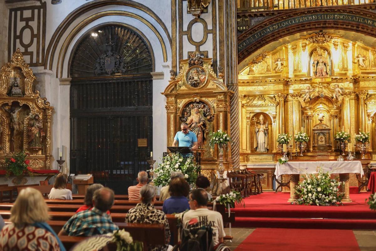 Una celebración en San Ildefonso antes de la toma de medidas de seguridad