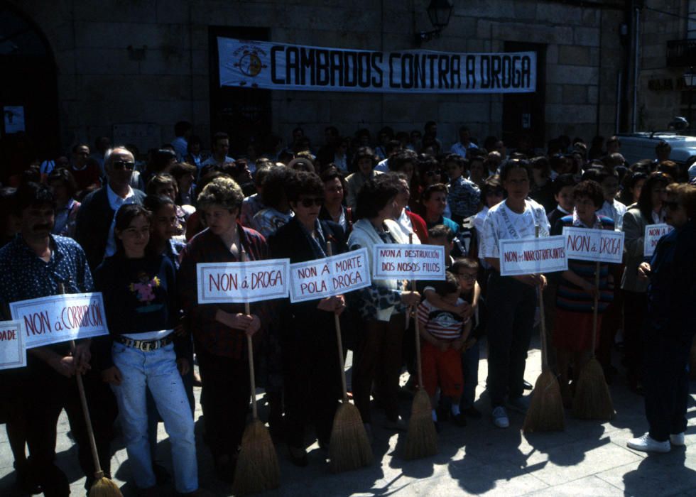 Esta manifestación de Cambados se desarrolló meses después de la primera condena, a 20 años, a Sito Miñanco, que muchos en su pueblo consideraron demasiado leve.