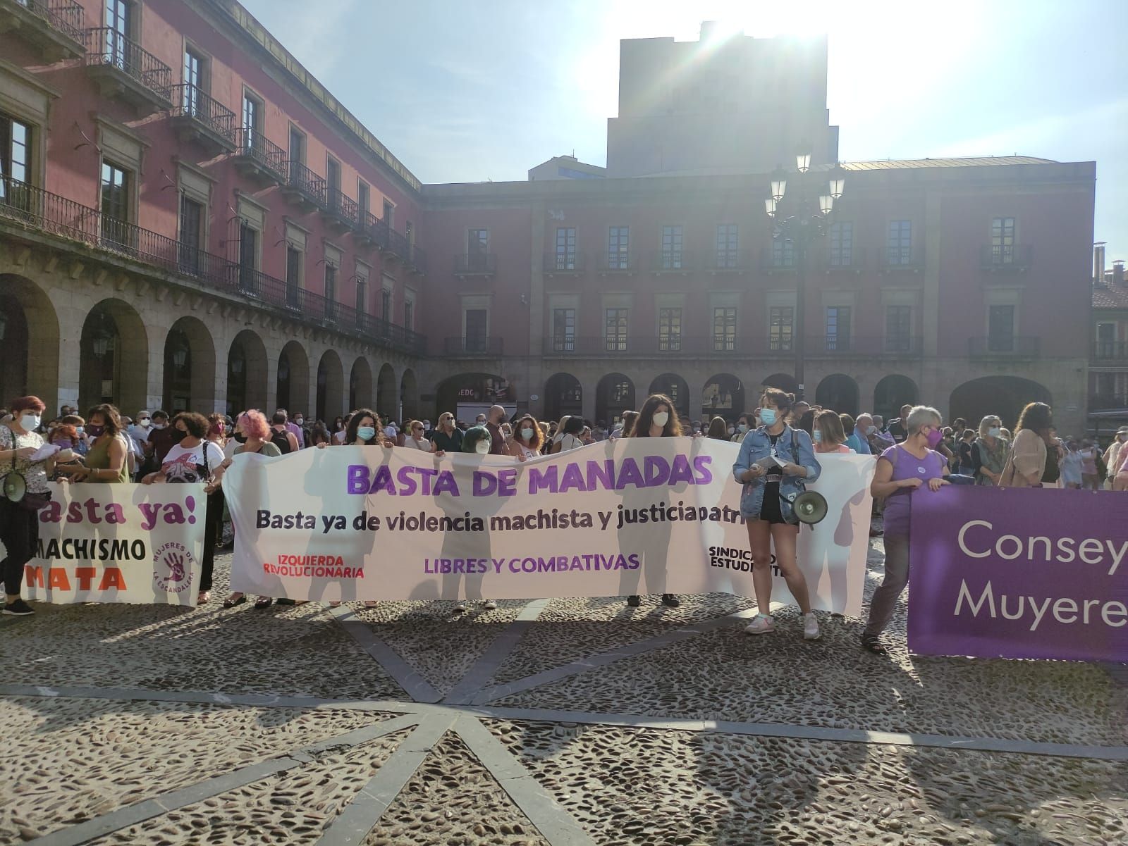 Clamor unánime en Gijón para condenar la supuesta violación denunciada por dos jóvenes