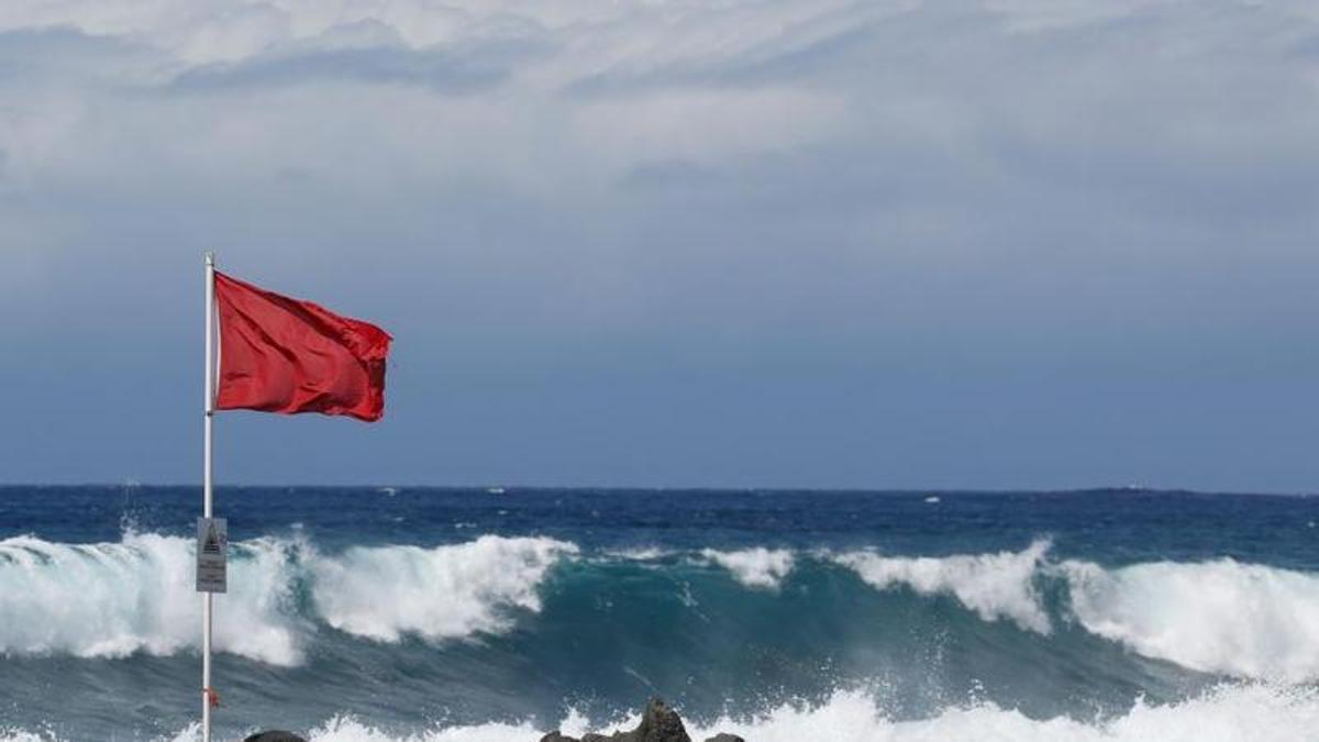 Imagen de archivo de una bandera roja.