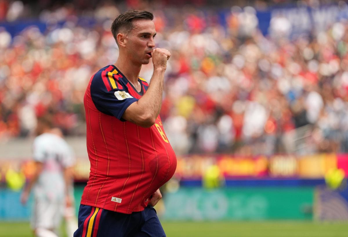 INGLEWOOD (United States), 10/07/2026.- Fabian Ruiz of Spain poses after scoring the 1-0 opening goal during the FIFA World Cup 2026 quarterfinals match Spain against Belgium, in Los Angeles, USA, 10 July 2026. (Bélgica, España) EFE/EPA/SCOTT STRAZZANTE