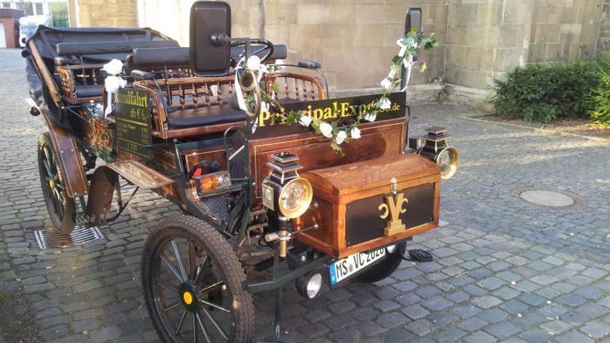 La revolución de las calesas: el coche a motor y sin caballos