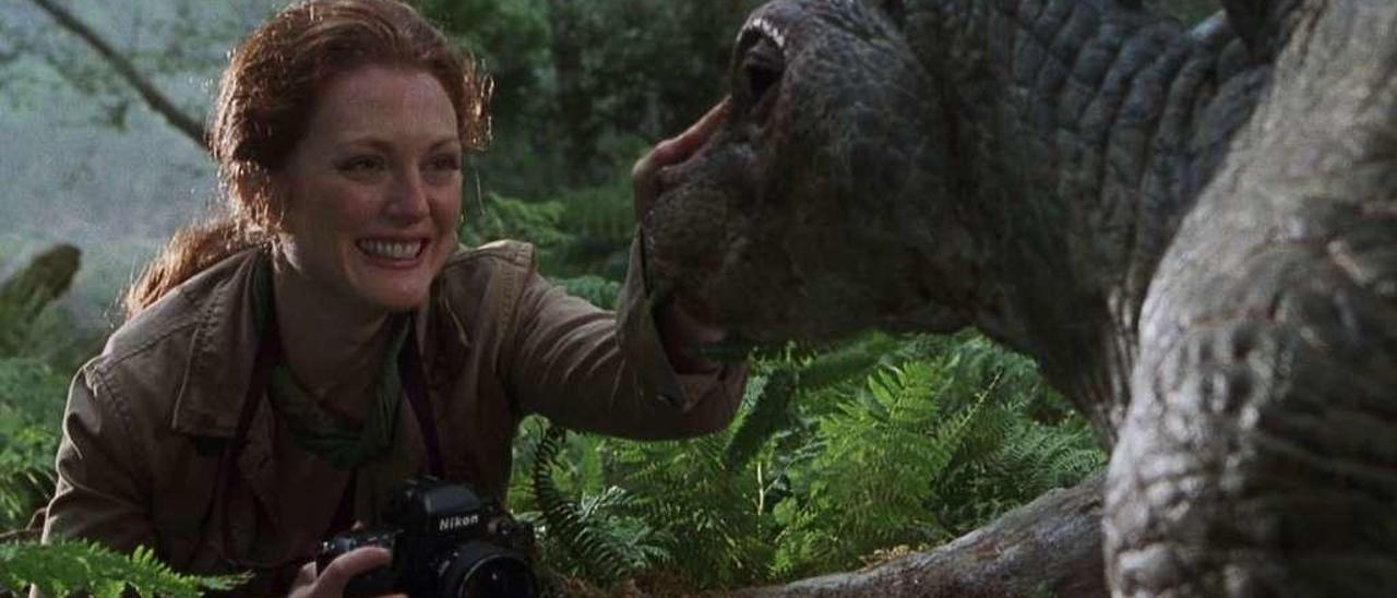 Julian Moore en &quot;The lost world&quot;: Jurassic Park&quot;, de Steven