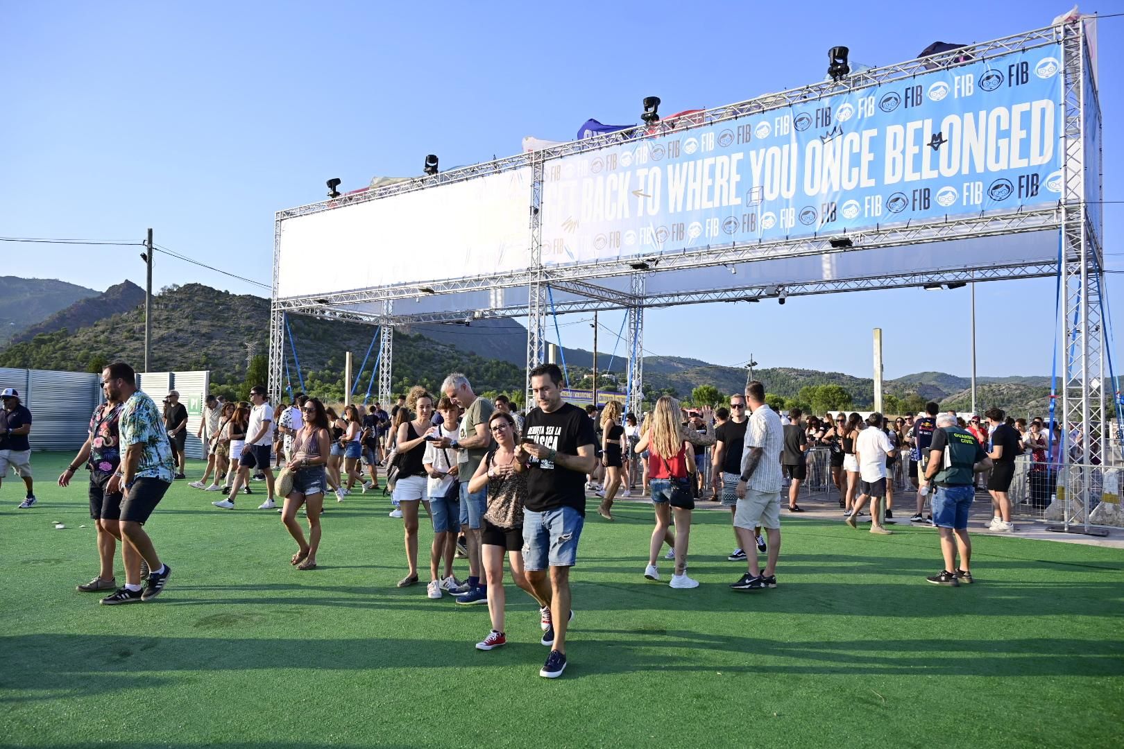 Galería | Los asistentes del FIB disfrutan de su primer día de festival