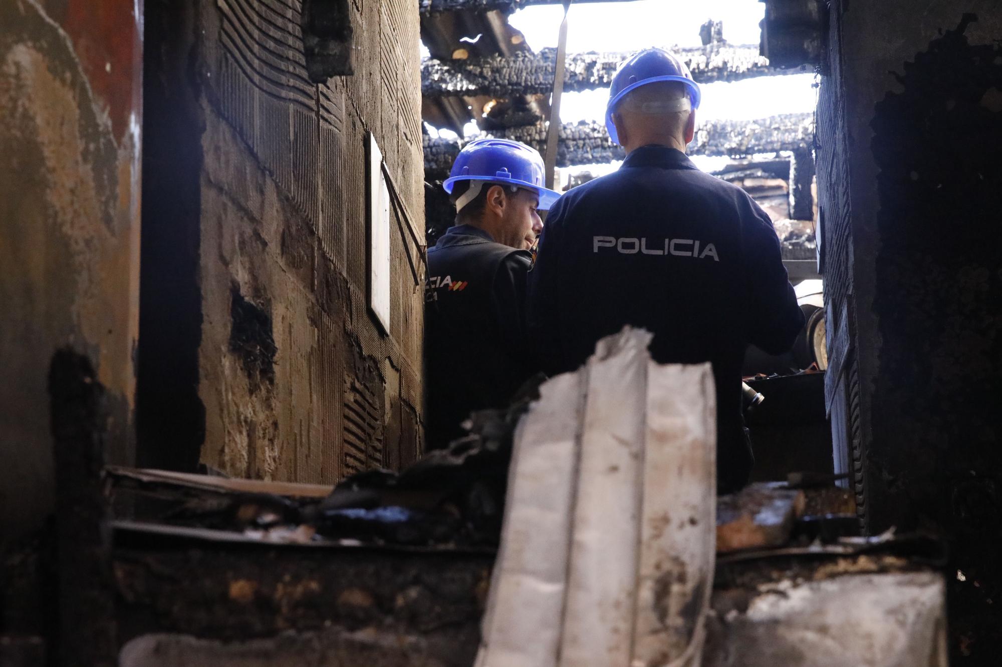 Así quedó el bar el Mercante tras el incendio