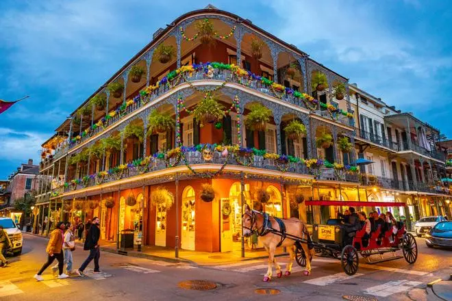 Mardi Grass: el estadillo verde, púrpura y dorado de Nueva Orleans
