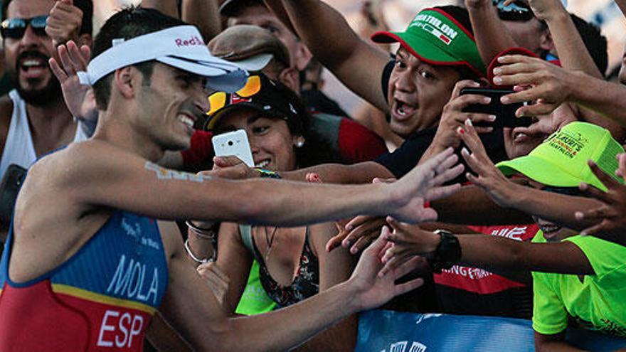 Mario Mola, campeón del mundo de triatlón en México