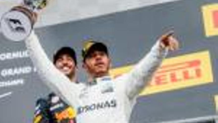 Hamilton guanya a Spa  i retalla distàncies amb Vettel en la pugna pel títol