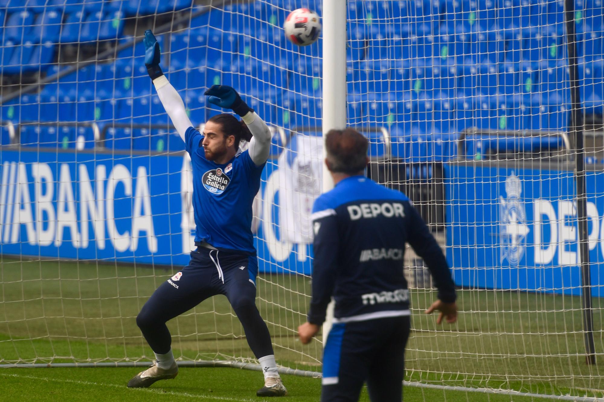 El Dépor prepara en Riazor el partido frente al Numancia en Soria