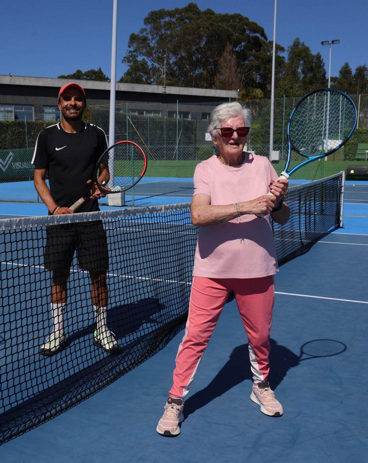 Esther junto a Alejandro, su entrenador desde hace dos años.
