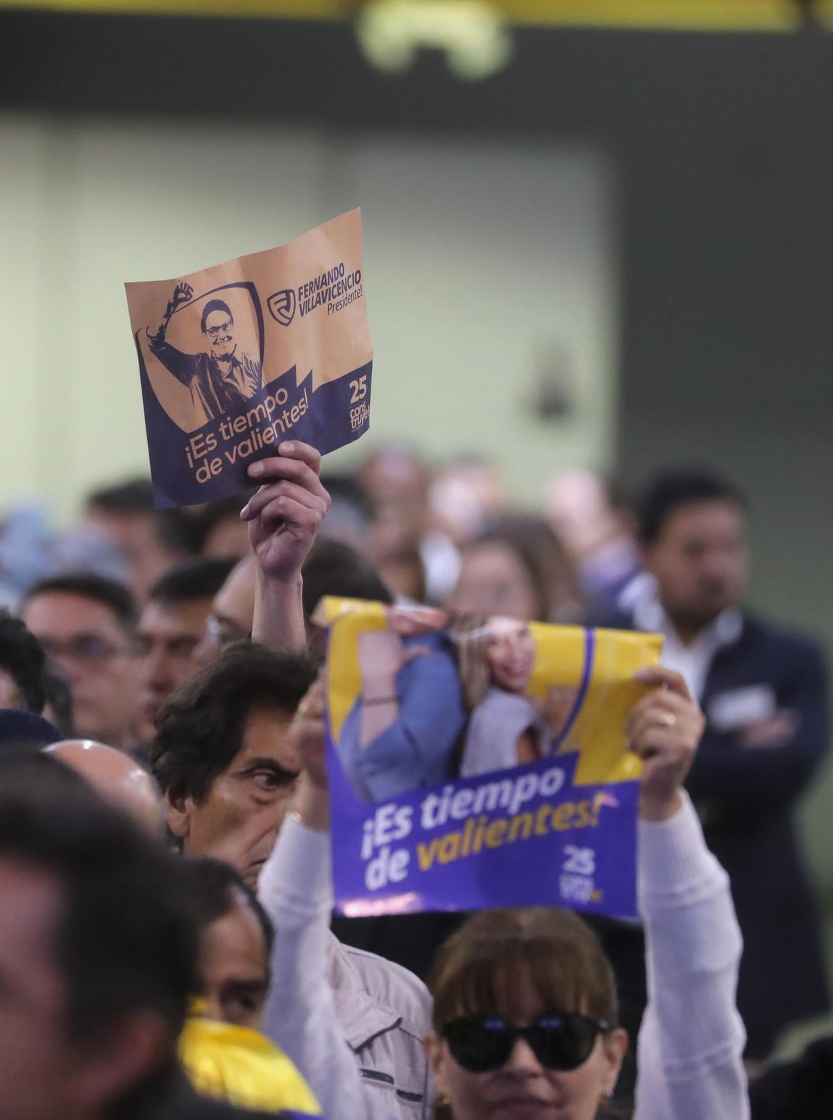 Quito despide al candidato asesinado Fernando Villavicencio