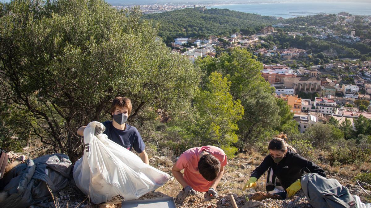 Jornada de limpieza en Na Burguesa