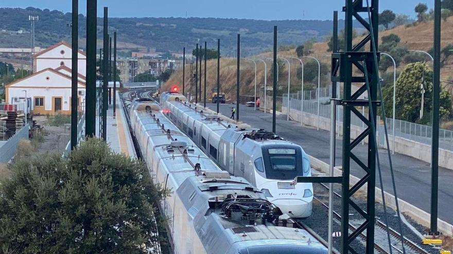 Un tren circular con Madrid y La Mancha permitiría conectar todas las estaciones intermedias de Extremadura