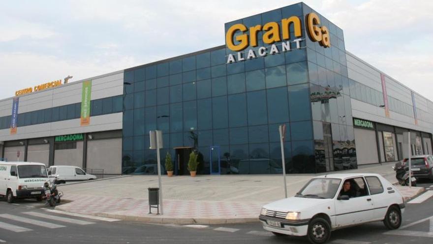 El centro comercial Gran Alacant de Santa Pola donde se ha vendido el primer premio