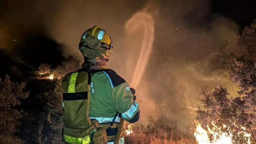 Estabilizado el incendio forestal de Tírig (Castellón), que ha quemado 810 hectáreas