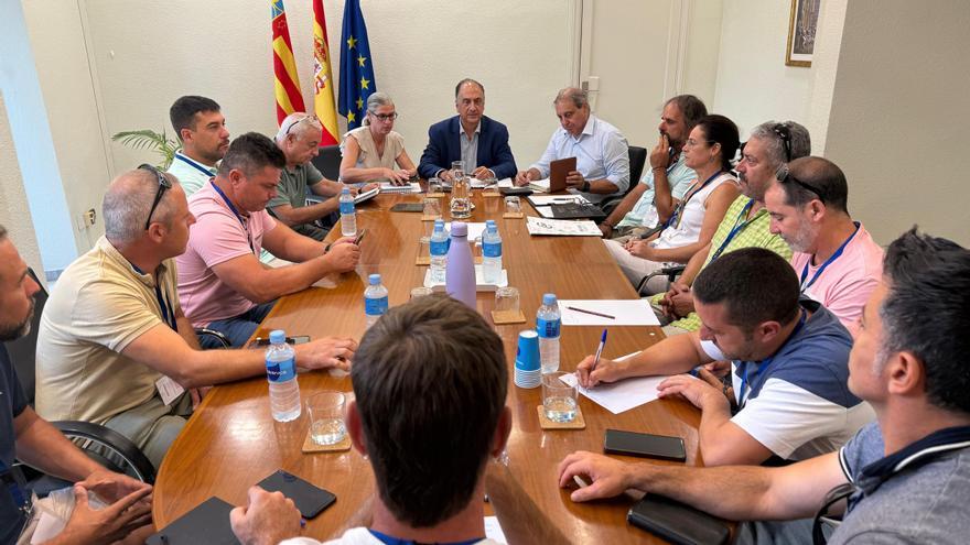 Emergencias avanza en la implantación del tercer turno de los bomberos forestales