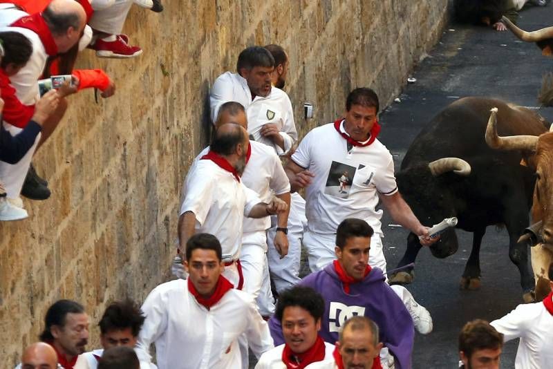 Fotogalería del sexto encierro de San Fermín