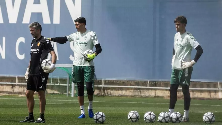 La inseguridad de Andrada abre el debate en la portería del Real Zaragoza