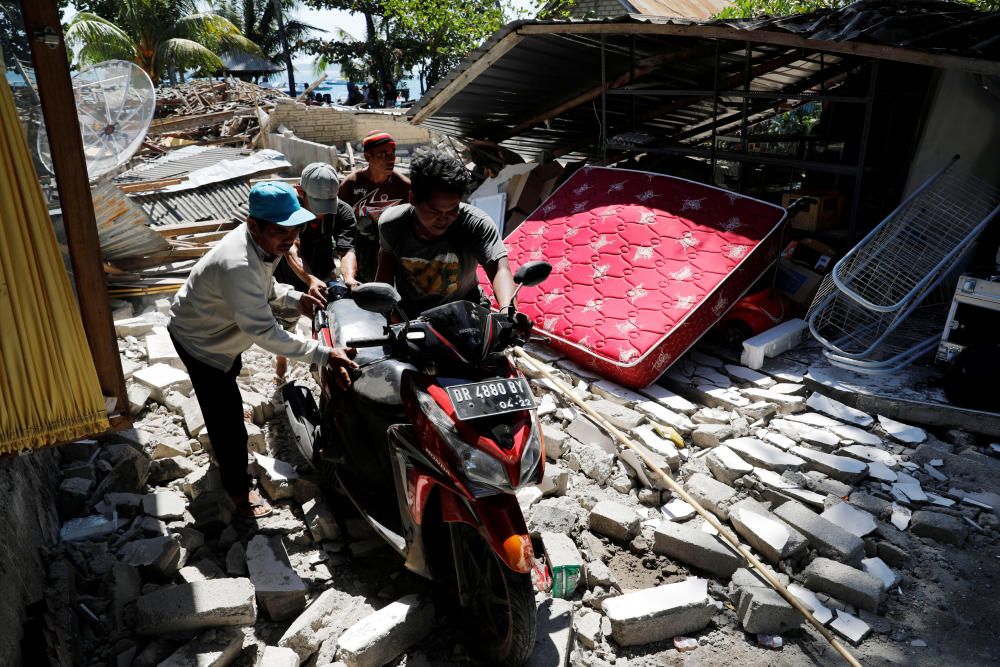 Terratrèmol a l'illa de Lombok a Indonèsia