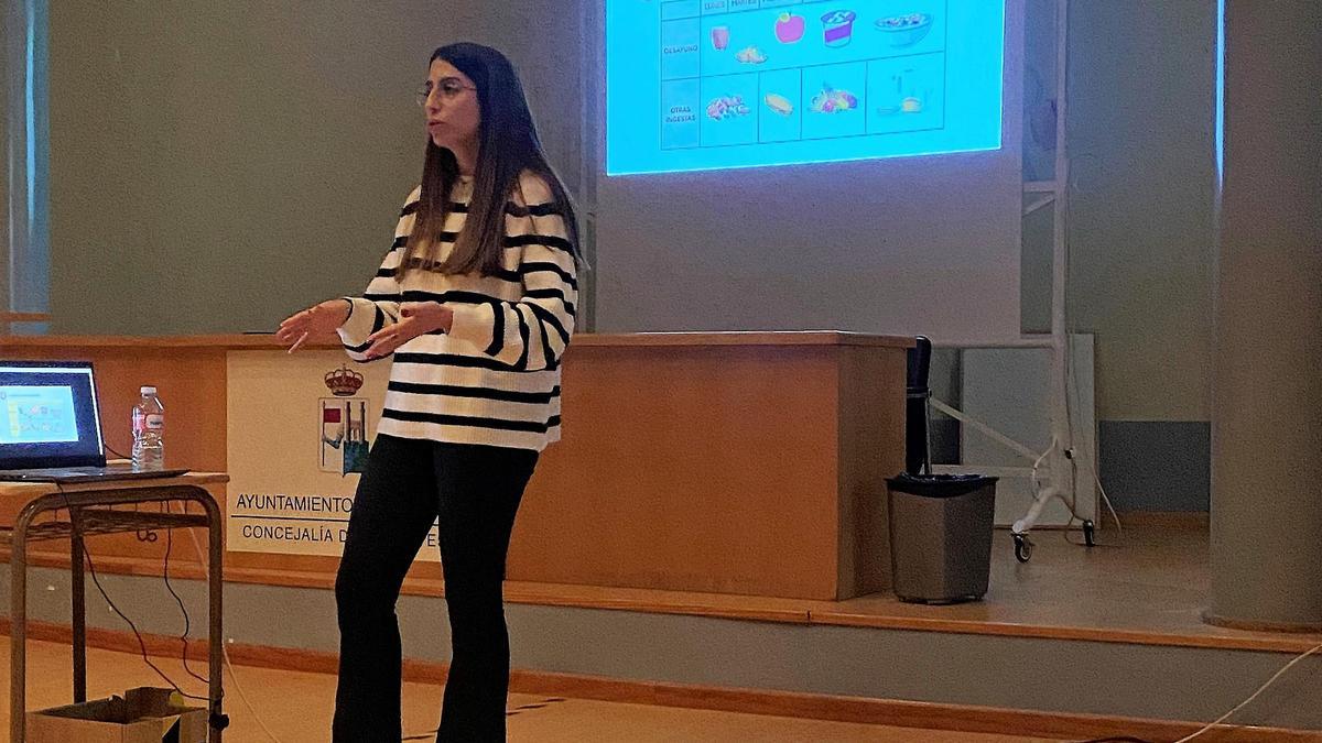 Alba Donado, en una charla sobre nutrición infantil.