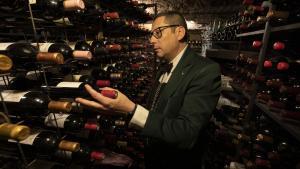 José Martínez, sommelier de Via Veneto.