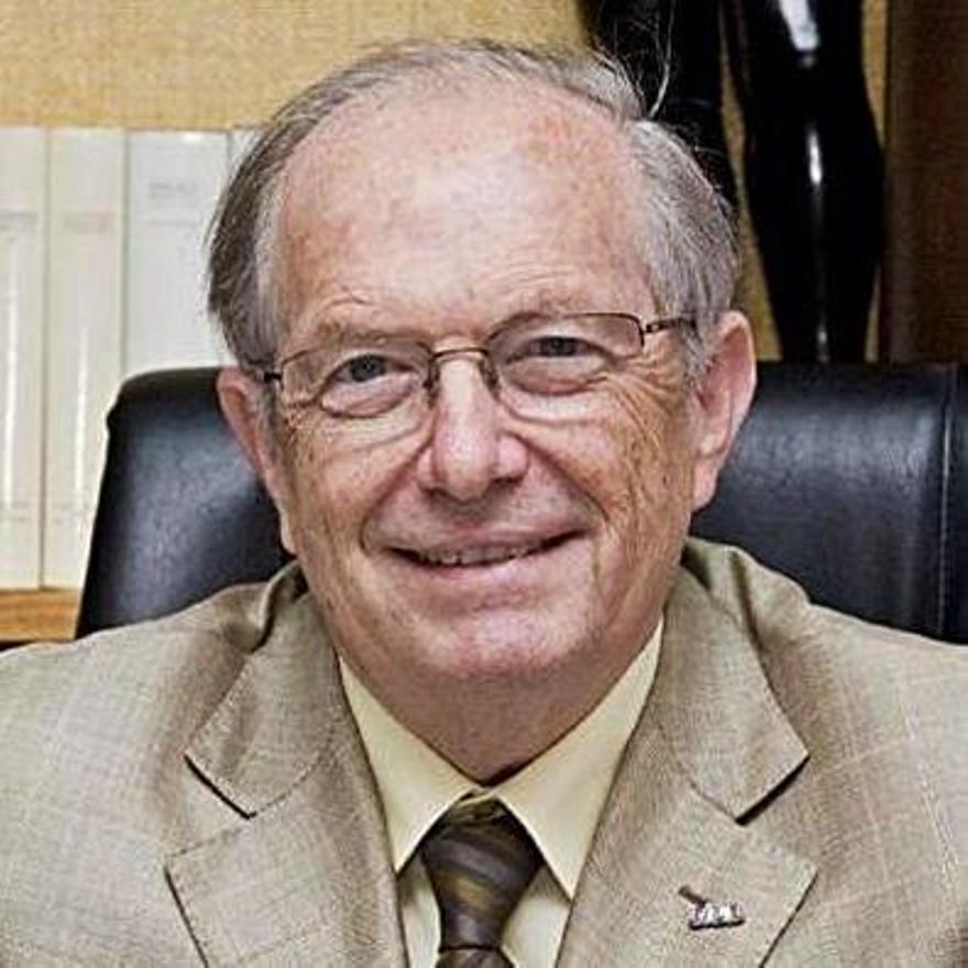 Eduardo Doménech. Estaba en el consejo de administración del ITER como rector de la Universidad lagunera.
