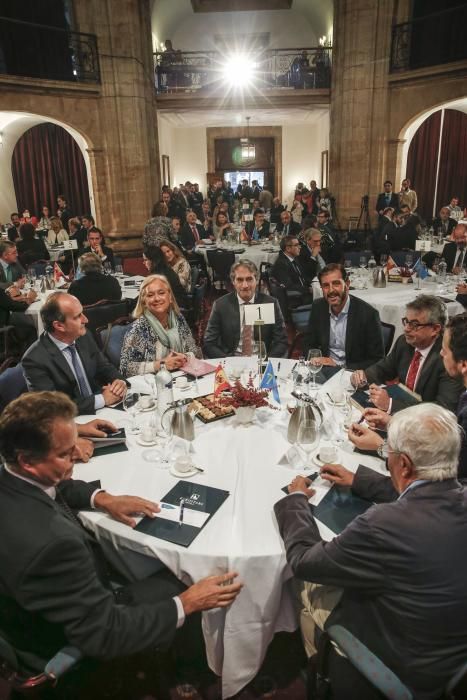 Íñigo de la Serna, Ministro de Fomento, analiza el "Presente y futuro de las infraestructuras en Asturias"