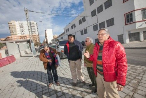 Los vecinos se unen para denunciar la «chapuza» del Acceso Sur de Alicante