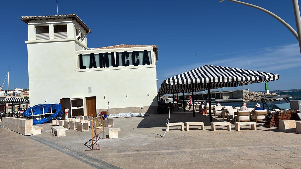 El restaurante del edificio del puerto del Molinar ya está abierto.