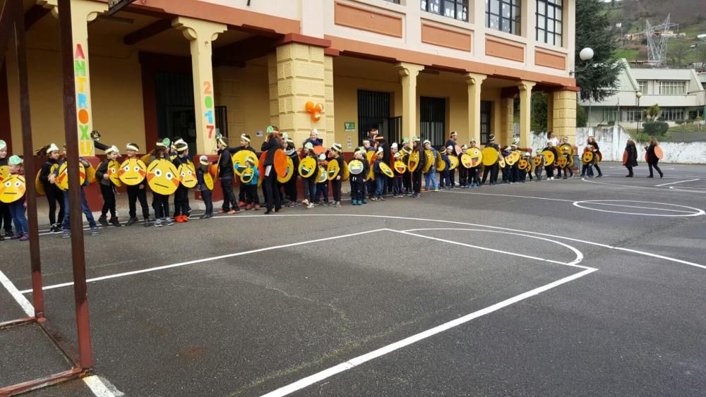 Carnaval en el colegio Santa Eulalia de Ujo.