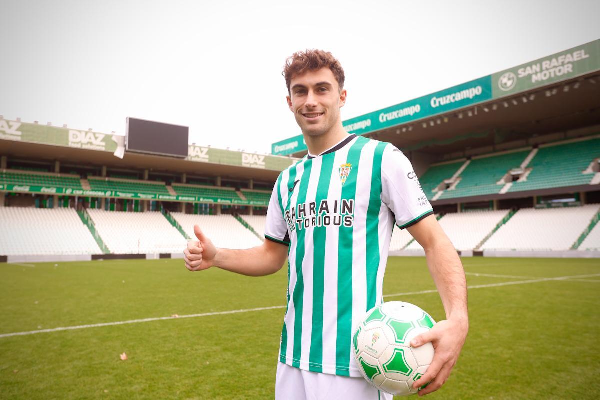 Mikel Goti, presentado como nuevo jugador del Córdoba CF