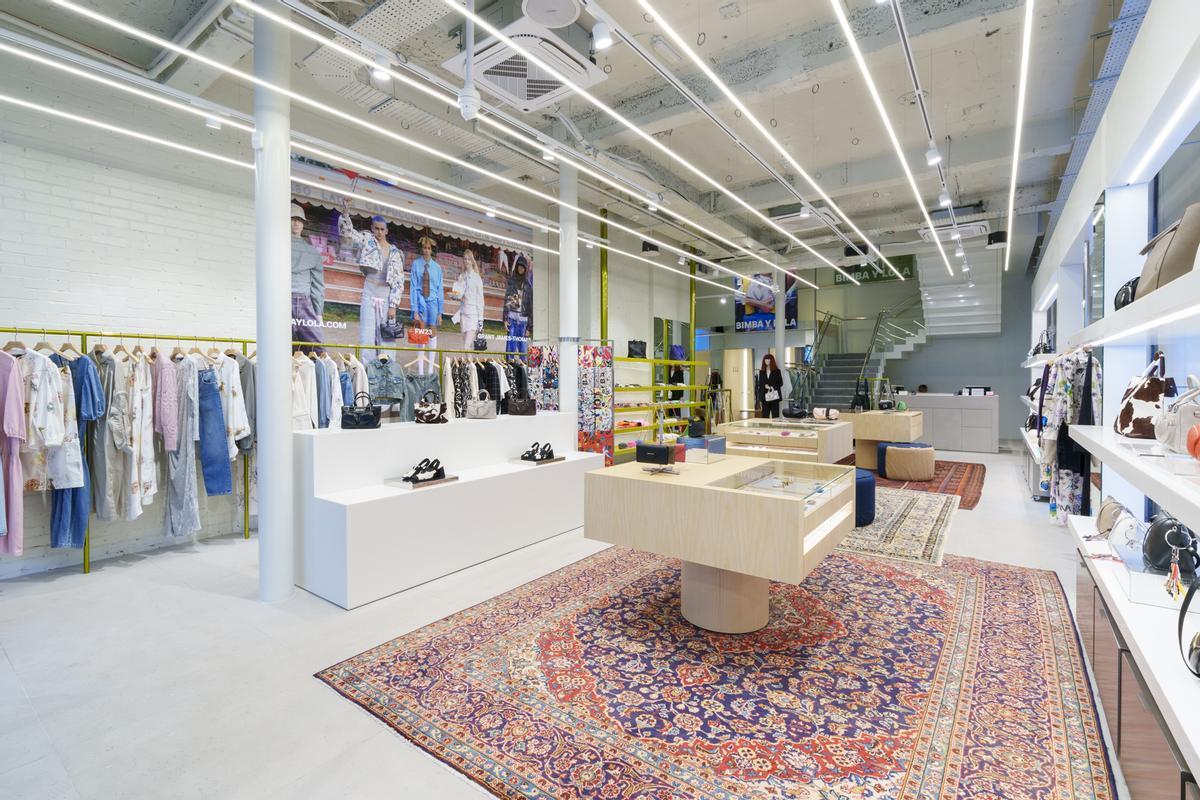 Interior de una tienda de Bimba y Lola.