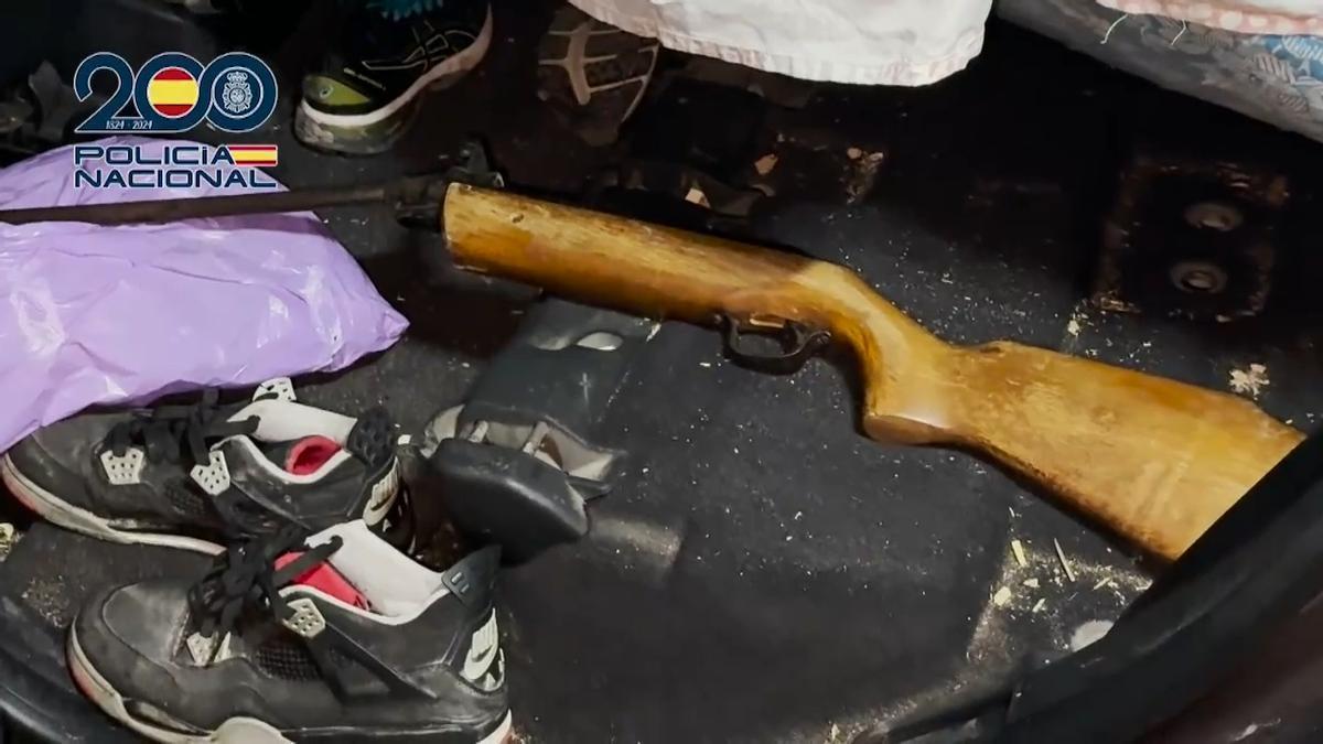 Dos detenidos que se hicieron pasar por repartidores para atracar una joyería en Vicálvaro