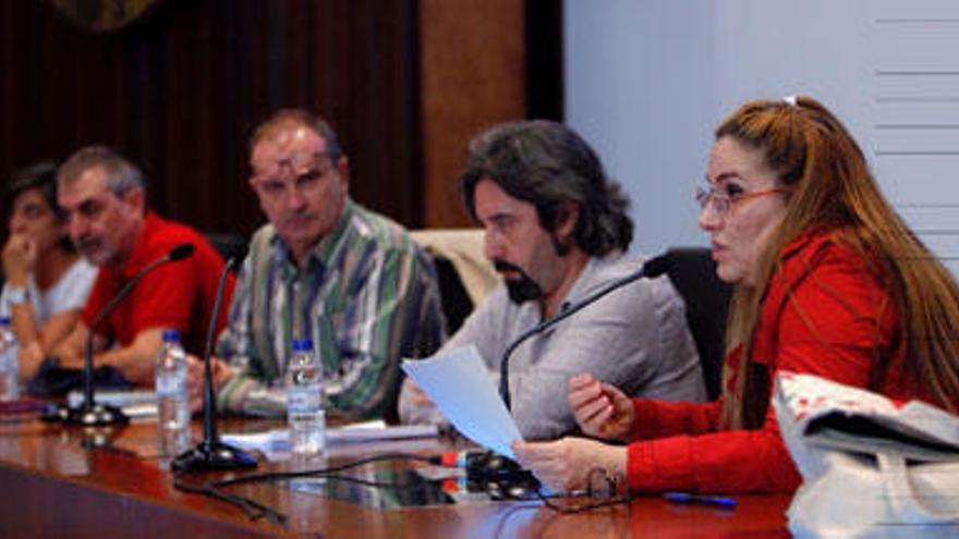 Armenteros, Sanfélix y Vallejo durante su intervención en la asamblea del profesorado de Filosofía de Valencia y Castelló.