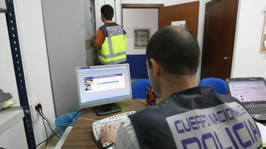 Detenidos por acceder a la web de la universidad para cambiar sus notas