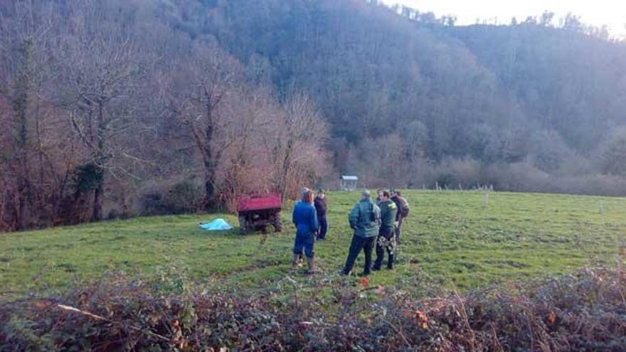 Fallece un hombre en Cabranes tras sufrir un accidente en un tractor