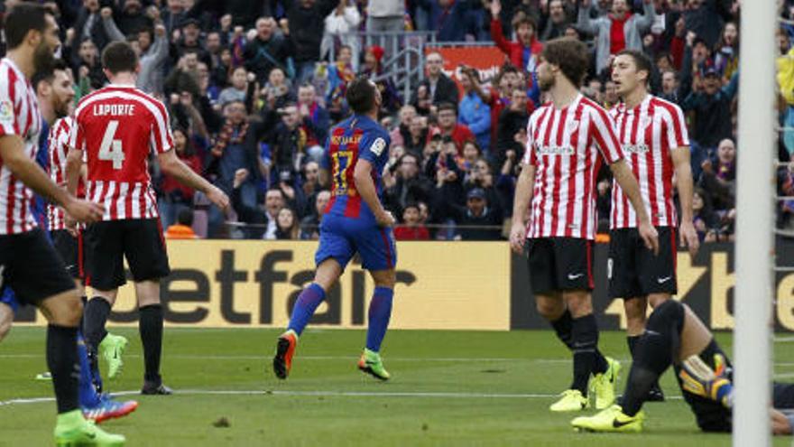 Primer gol oficial de Paco