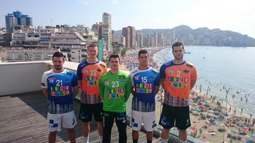 Las nuevas camisetas del BM Benidorm