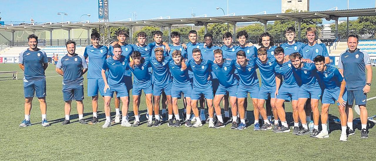 Plantilla del Atlético Baleares juvenil A que ya ha empezado la pretemporada de cara a su debut en la División de Honor.
